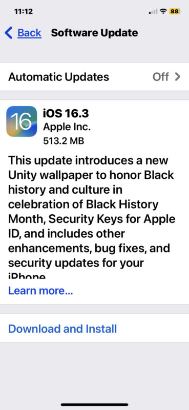 Download dell'aggiornamento iOS 16.3