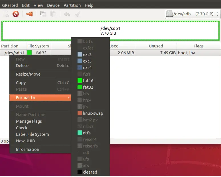 Seleziona il file system e formatta l'unità USB